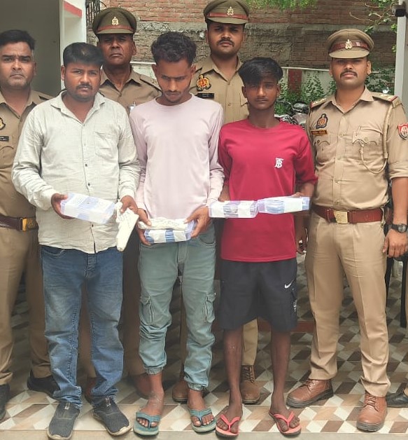 कानपुर में सड़क चलते लोगों को लूटते थे उन्नाव के युवक