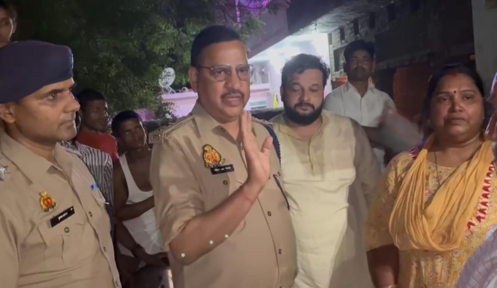 पुलिस ने गेंहू बिकवाकर वसूले थे पैसे चौकी इंचार्ज व हेड कांस्टेबल निलंबित