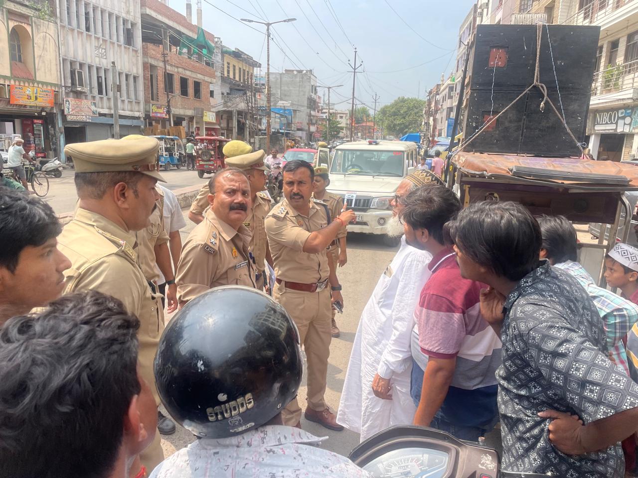 डीसीपी ने परखी मोहर्रम जुलूस के साउंड सिस्टम की आवाज