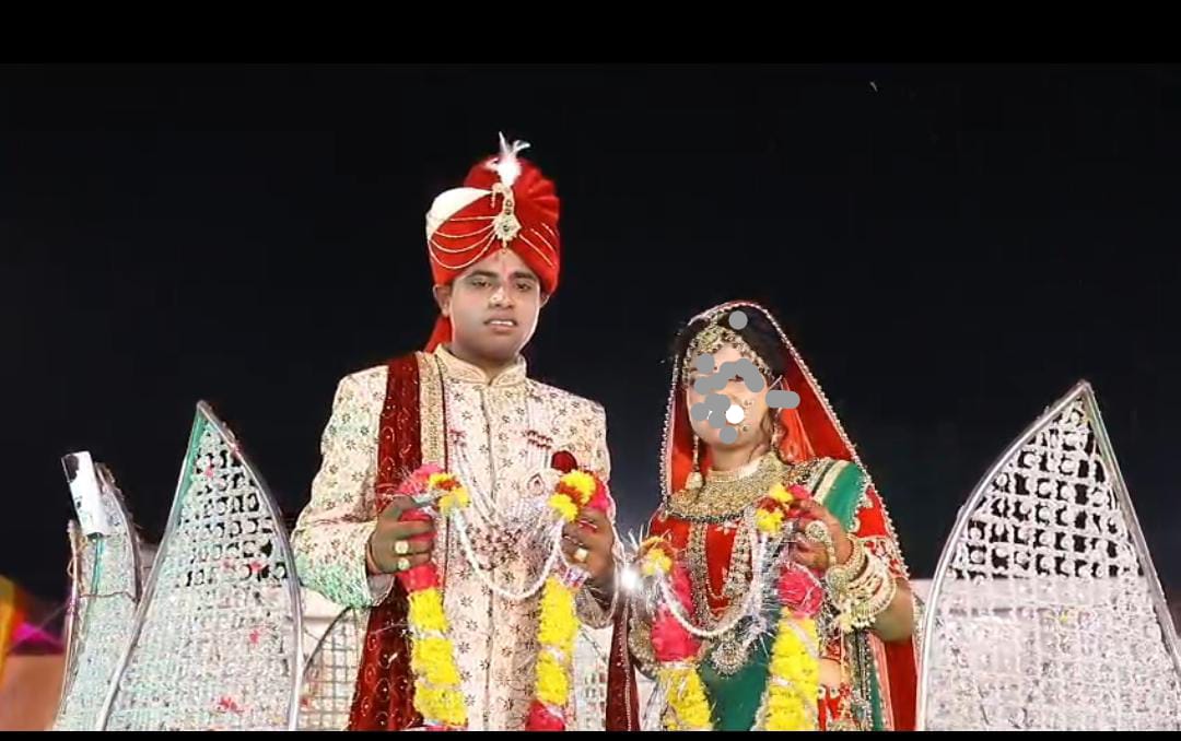 वन दरोगा का दोहरा चरित्र सामने आया विवाहित पत्नी को मासूम बच्ची संग छोड़ा