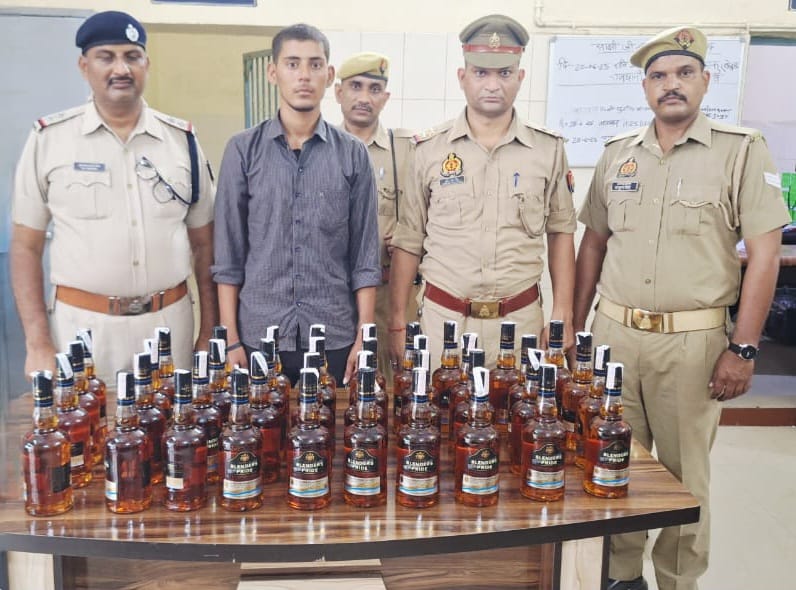 तस्करी के लिये बिहार ले जा रहे थे शराब जीआरपी ने पकड़ा
