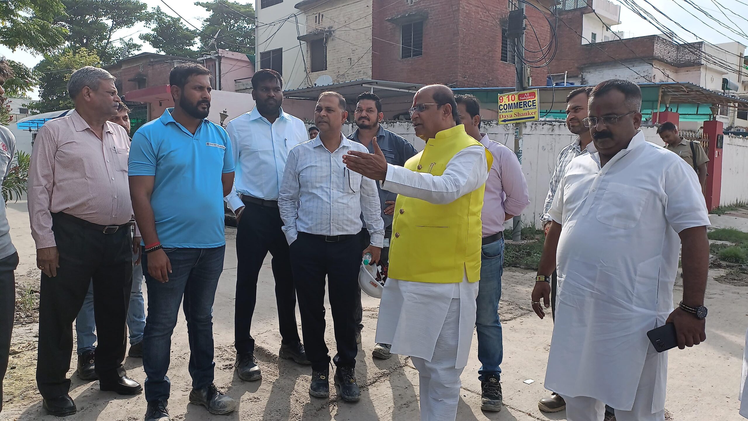 मेट्रो ने ड्रेनेज सिस्टम को किया गलत डायवर्ट विधायक नाराज