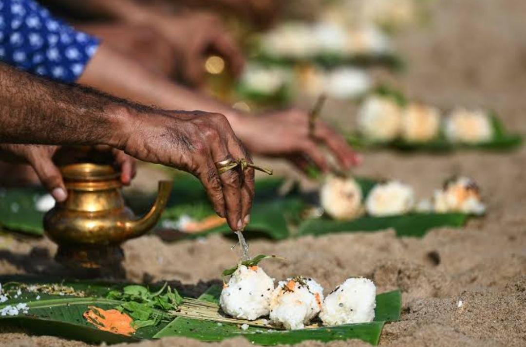 वैज्ञानिक है श्राद्धकर्म पितृदेव करते हैं संतानों का मार्ग दर्शन