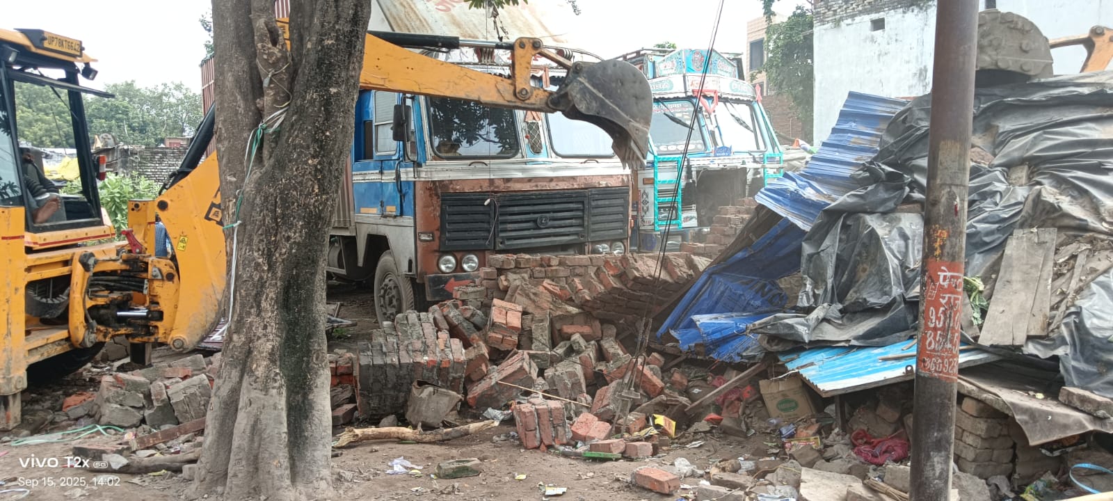 टीपी नगर में अतिक्रमण पर गरजा बुल्डोजर