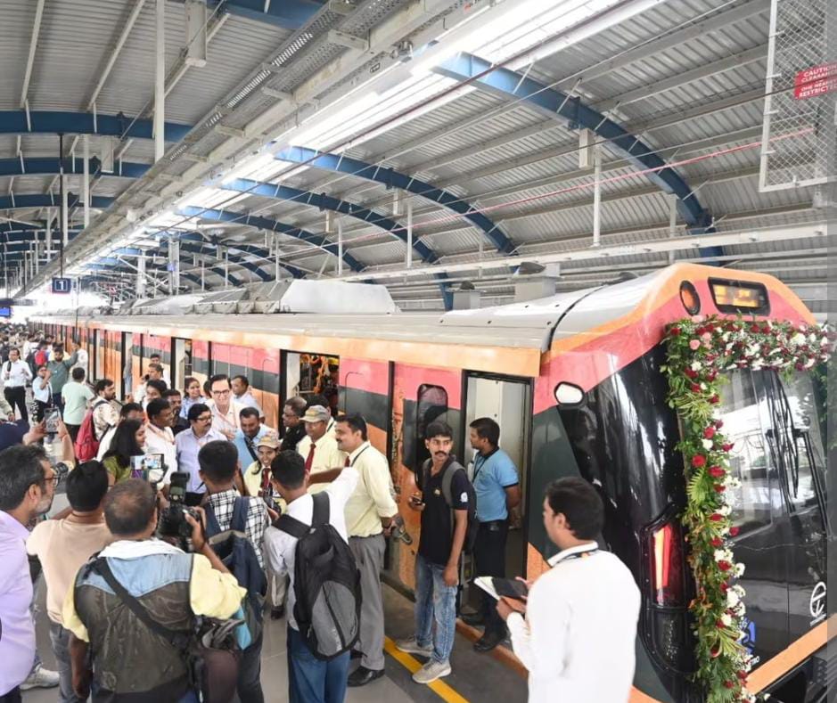 बिहार चुनाव के पहले नीतीश ने दौड़ाई मैट्रो