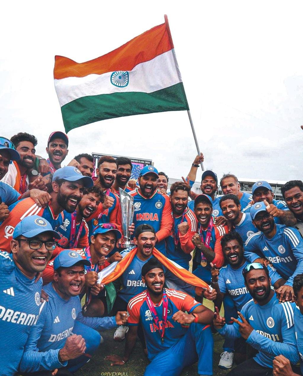 चोटिल गिल वनडे सिरीज से बाहर, राहुल होंगे कप्तान