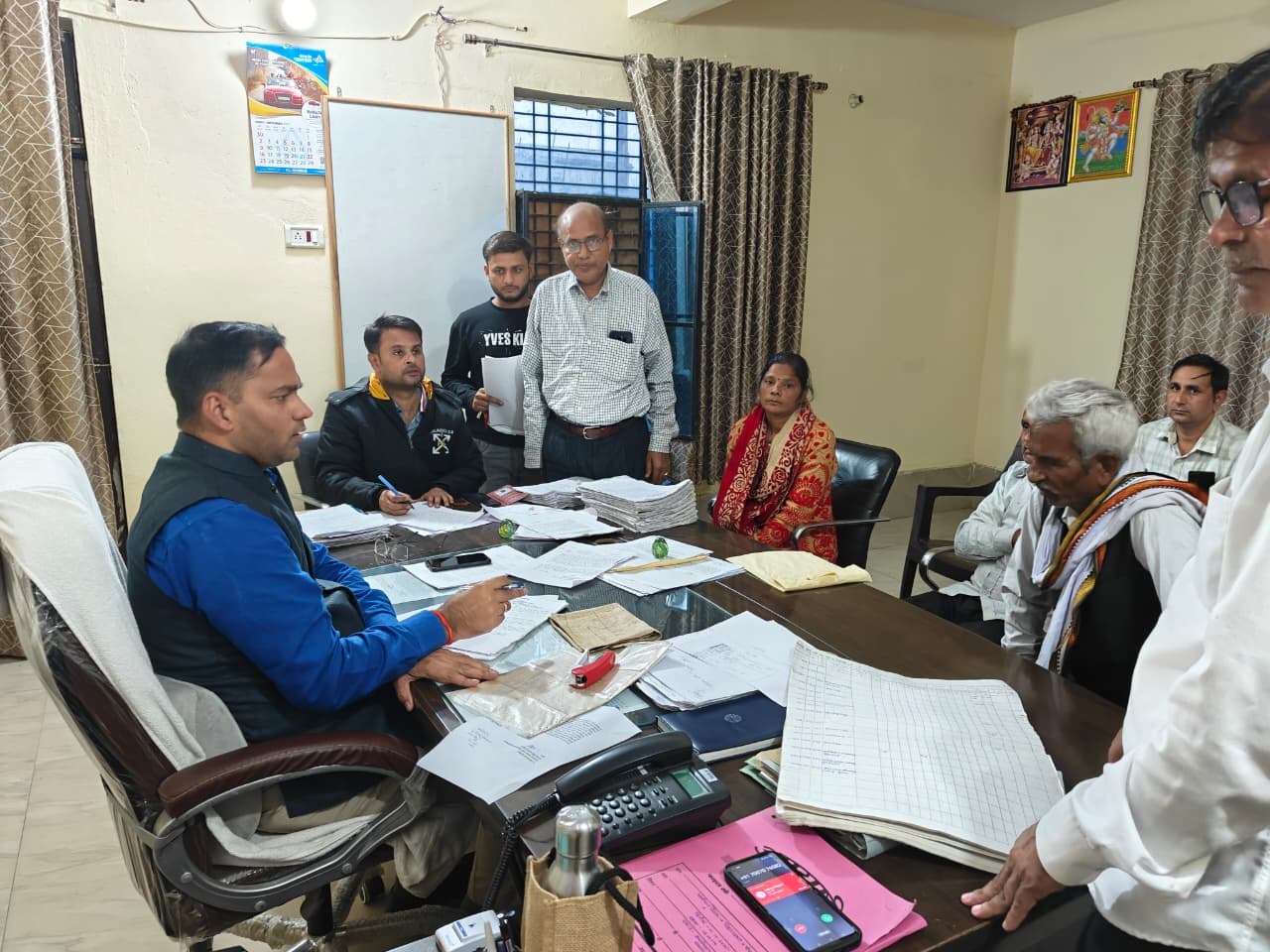 जमीन विवाद में प्रशासन की पहल रंग लाई, आपसी सहमति से रास्ता तय