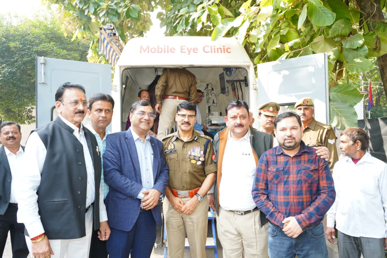 सतर्क हो जाएं पुलिस कर्मी आखें हो रही कमजोर