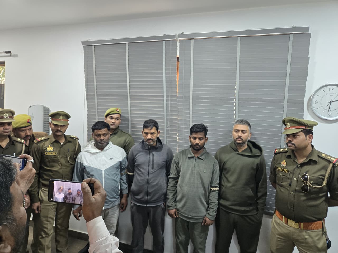 कानपुर से चोरी वाहनों से की जाती है बिहार में शराब की तस्करी