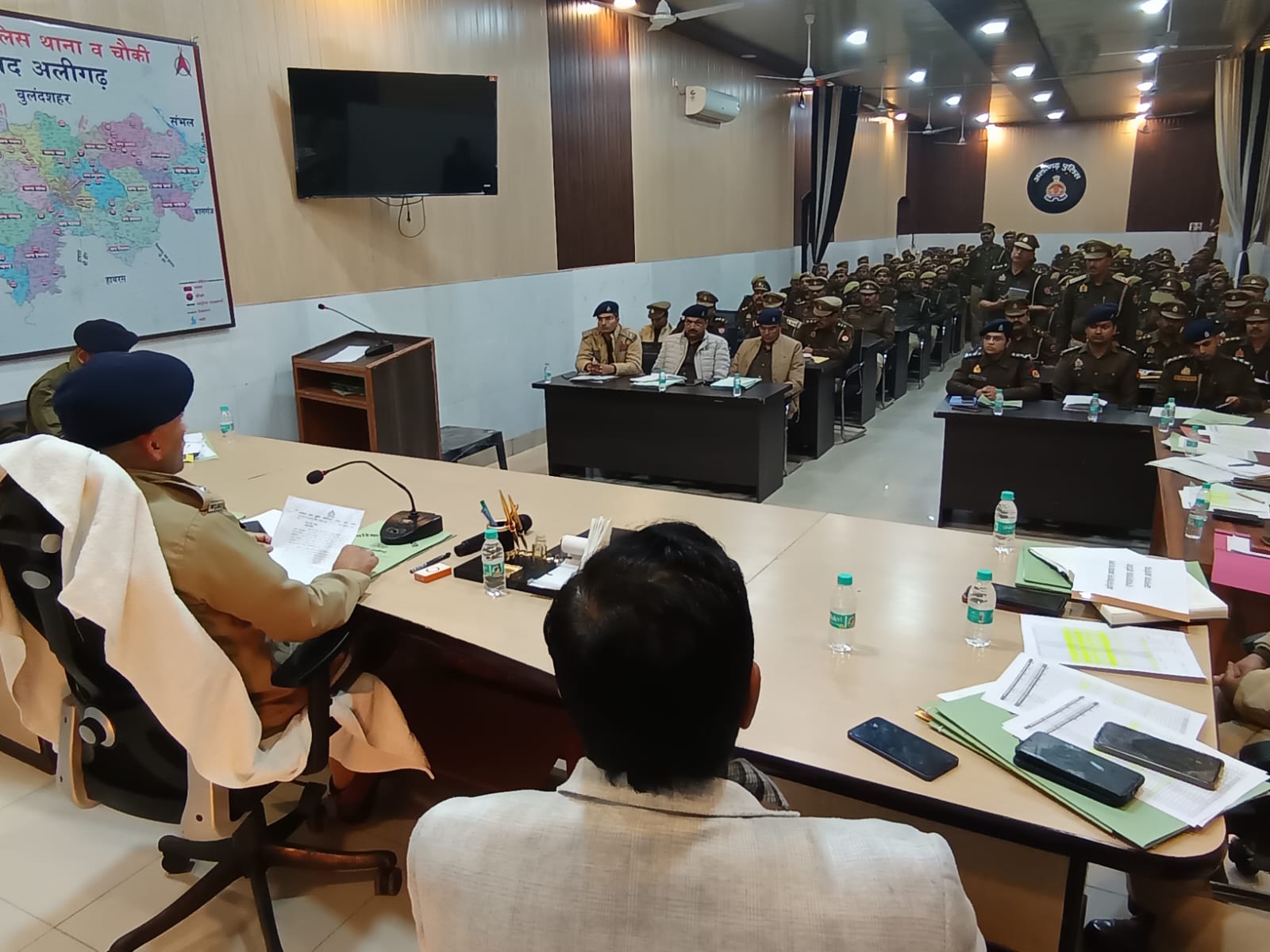 आम जनता से करें शालीनता का व्यवहार, साइबर क्राइम के प्रति करें जागरूक