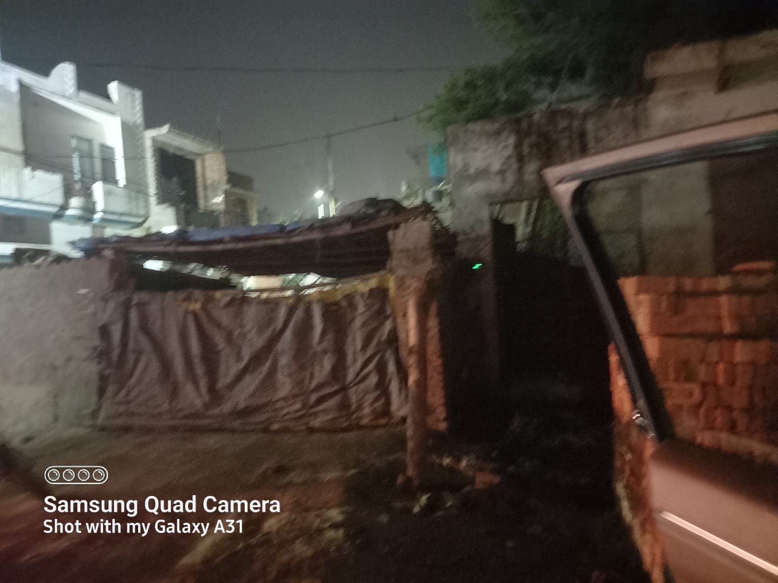 Aligarh: यहां अधिकारियों के आदेश को ठेंगा दिखा रहे उनके ही मातहत