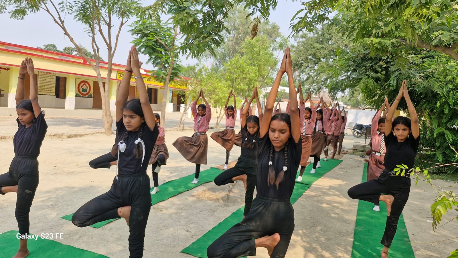 Yoga Day: परिषदीय विद्यालयों में, 1.42 करोड़ बच्चों ने किया सामूहिक योगाभ्यास