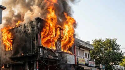 लखनऊ की कोचिंग में आग, 15 स्टूडेंट की मौत