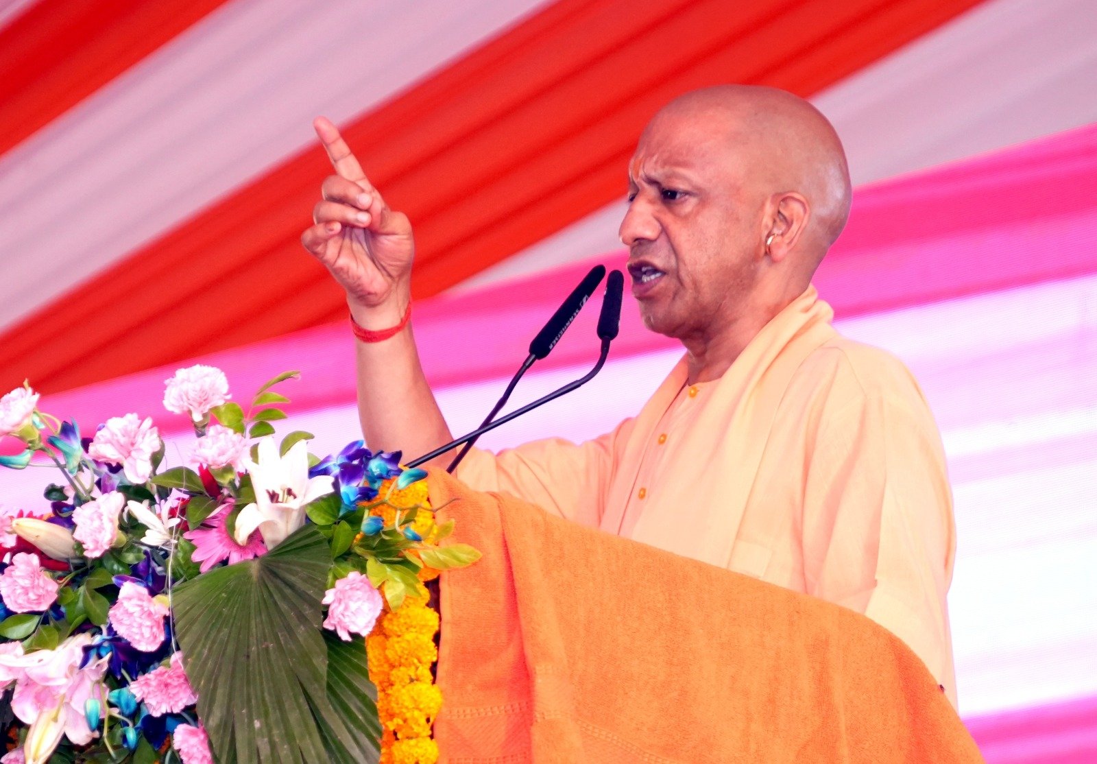 दंगाइयों के मुकदमे वापस लेने का प्रयास करती थी सपा सरकार: सीएम योगी