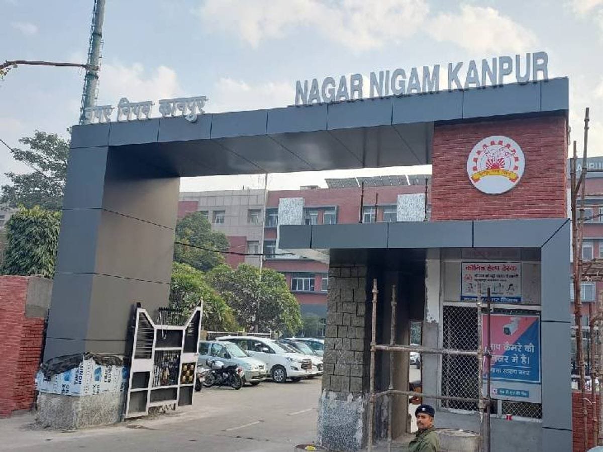 कमाई के लिये गोविंद भजने वाले ठेकेदारों की सांसें फूली