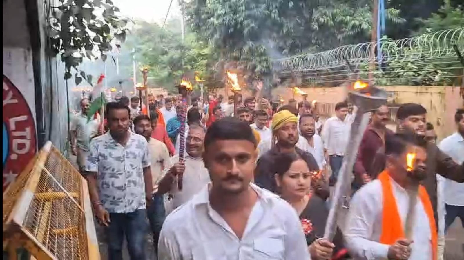 यूजीसी प्रावधानों के खिलाफ सड़क पर निकला कानपुर का युवा